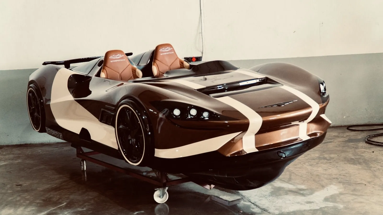 Jet X custom vessel — fiberglass hull, supercharged engine